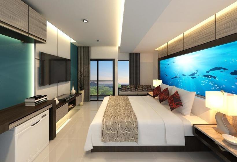 Hotel The Marina Phuket 11