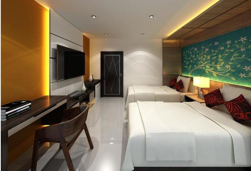 Hotel The Marina Phuket 9