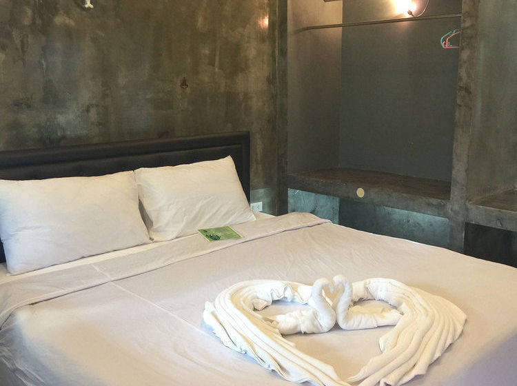 Hotel The White Elephant Resort 18