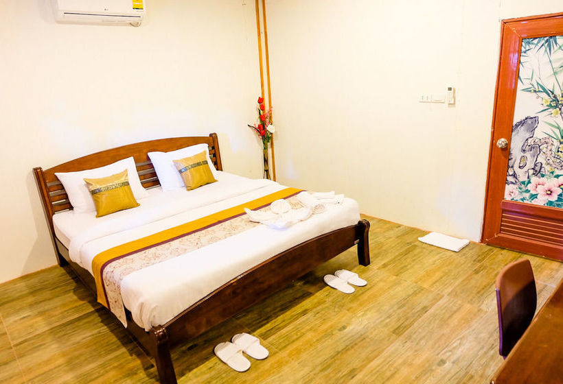 Hotel The Lion Resort 1