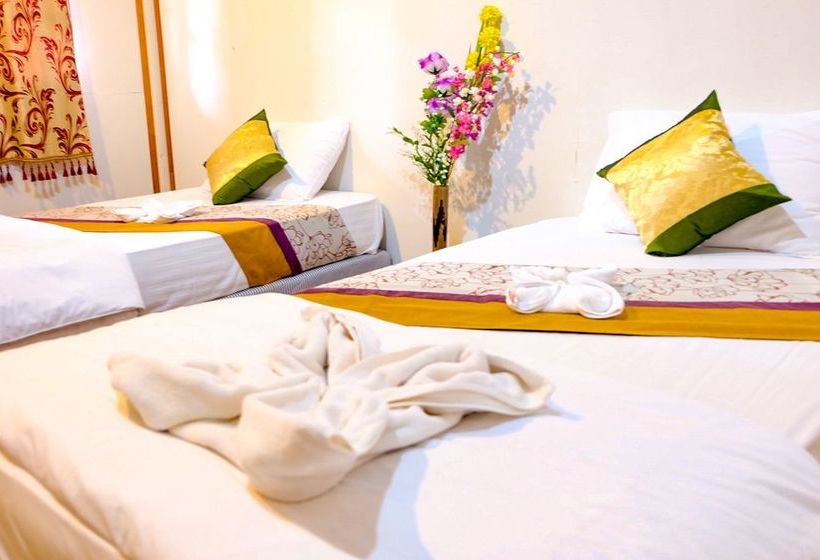 Hotel The Lion Resort 10