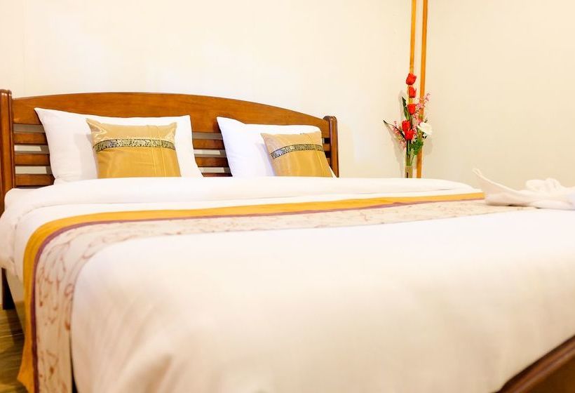 Hotel The Lion Resort 11