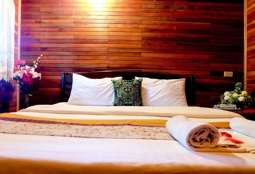 Hotel The Lion Resort 12