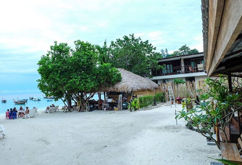 Hotel The Lion Resort 16