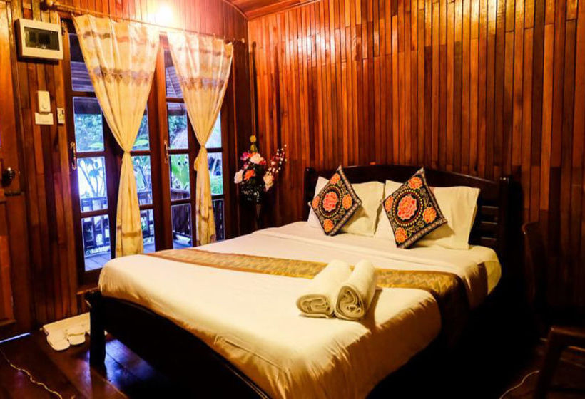 Hotel The Lion Resort 6