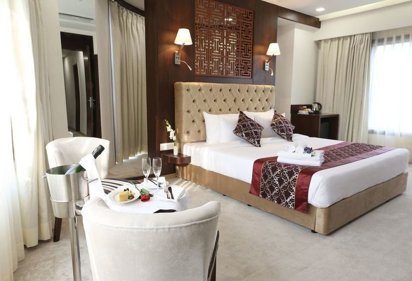 Hotel Clarks Inn Suites Gwalior 11