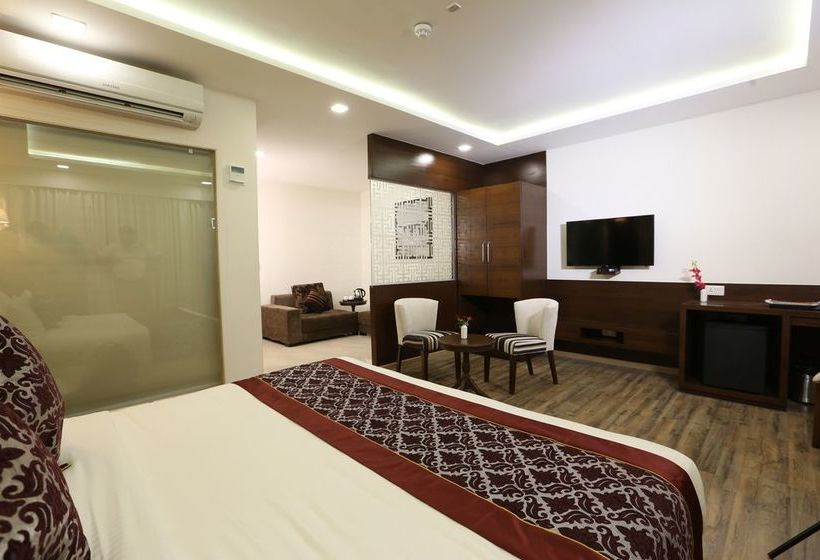Hotel Clarks Inn Suites Gwalior 12