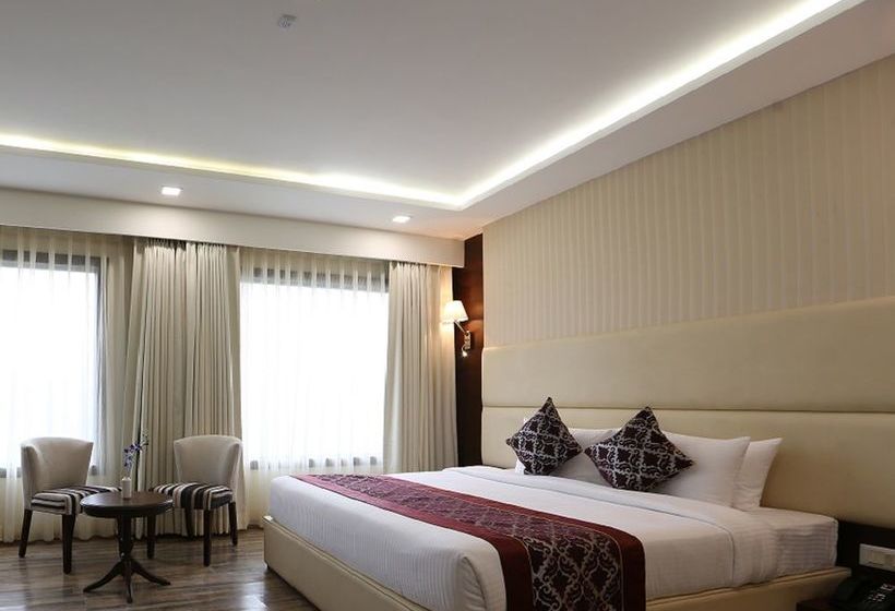 Hotel Clarks Inn Suites Gwalior 7