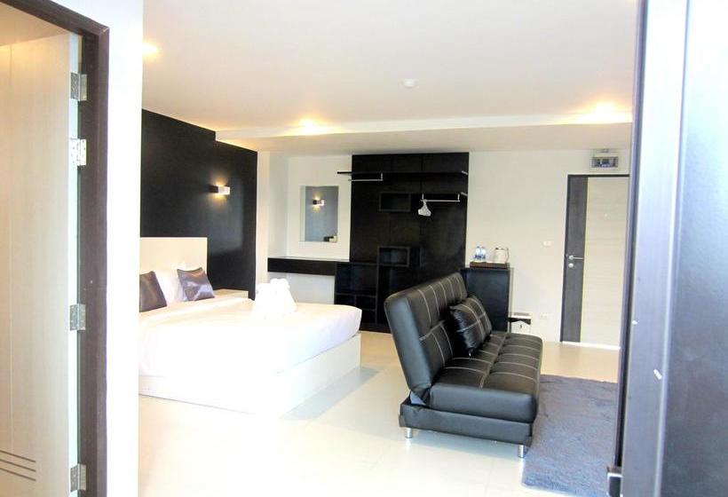 Hotel The Luna Compass 11