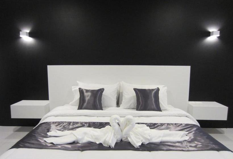 Hotel The Luna Compass 12