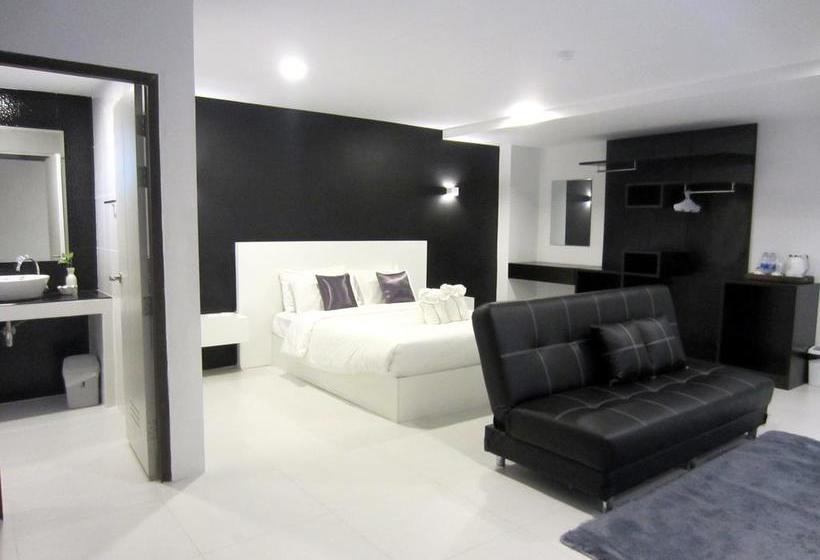 Hotel The Luna Compass 15