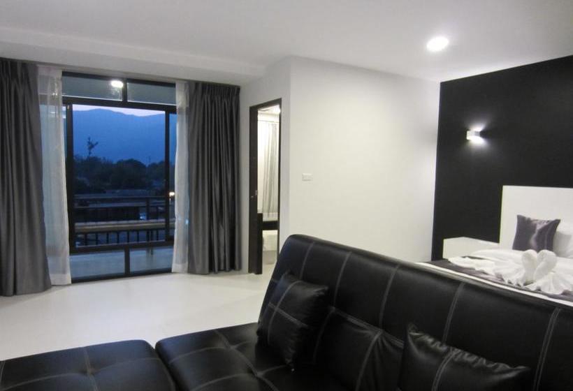 Hotel The Luna Compass 16