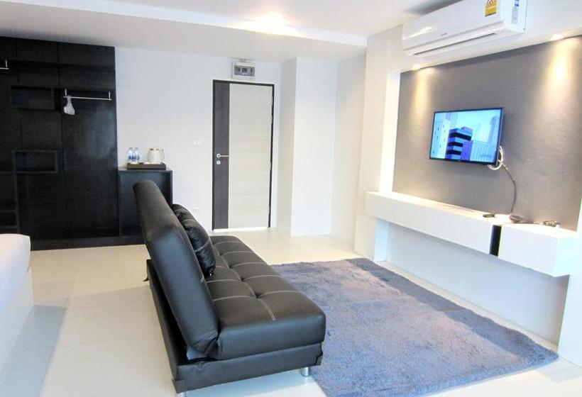 Hotel The Luna Compass 20