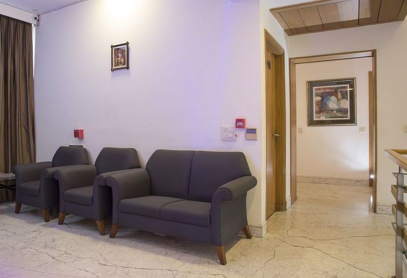 Fabhotel Raj Darbar Iffco 4