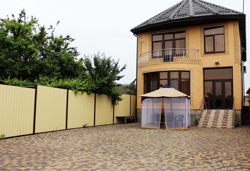 Sherlock Homes Hostel 5