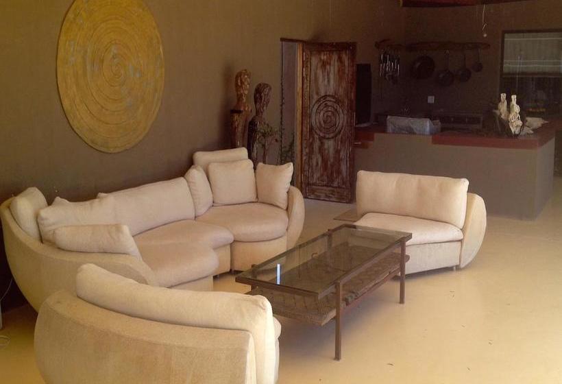 Hotel Ufumene Game Lodge 7