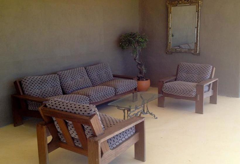 Hotel Ufumene Game Lodge 8