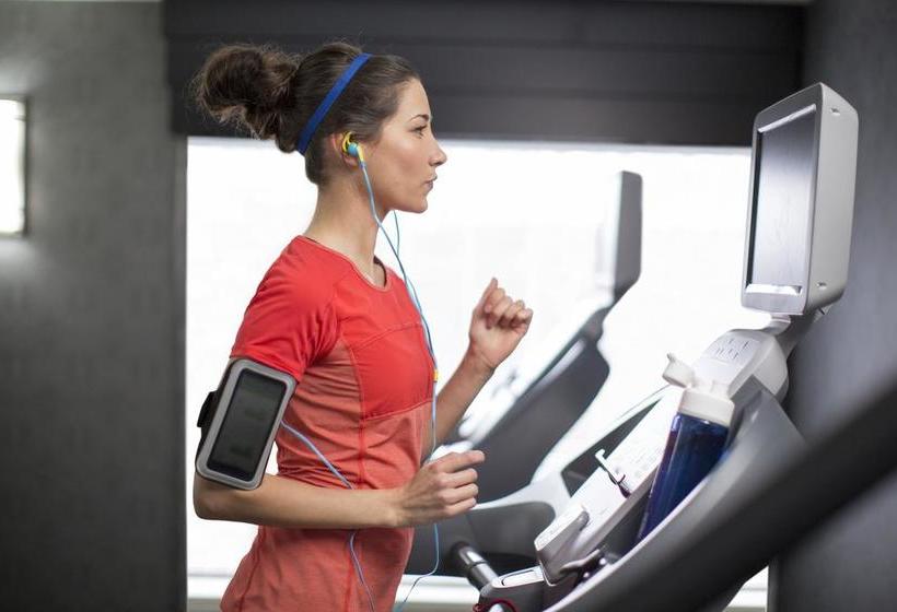 Hotel Holiday Inn Express Bangkok Soi Soonvijai 10