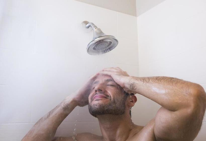 Hotel Holiday Inn Express Bangkok Soi Soonvijai 7