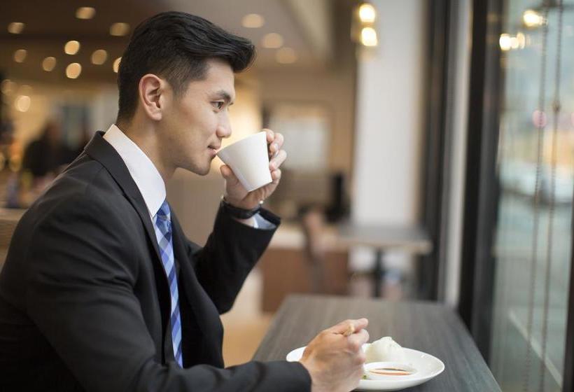 Hotel Holiday Inn Express Bangkok Soi Soonvijai 8