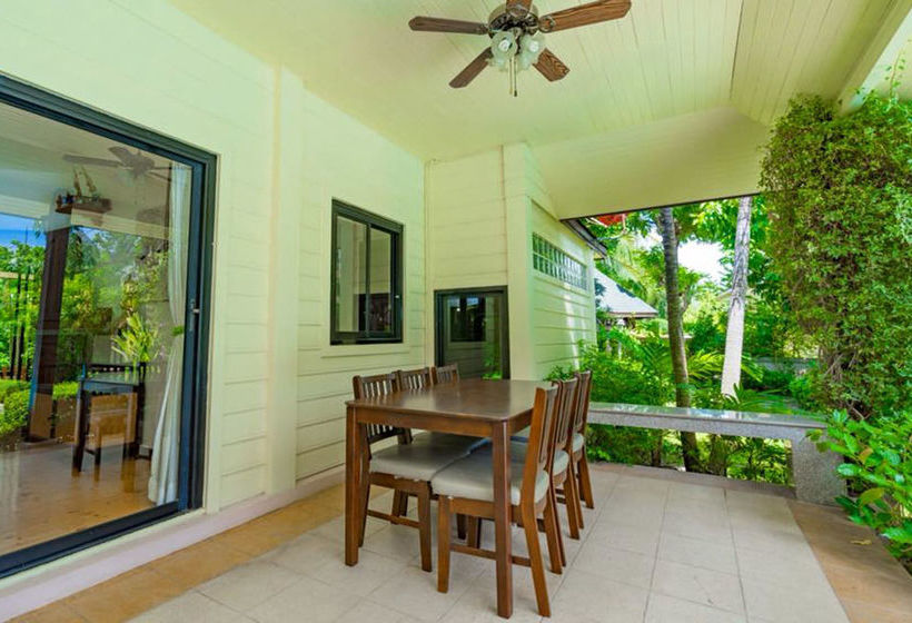 Natien Beach Villa 2