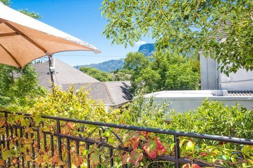 Pension Hedge House 18