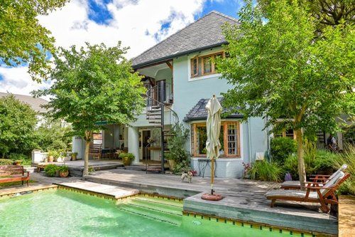 Pension Hedge House 2