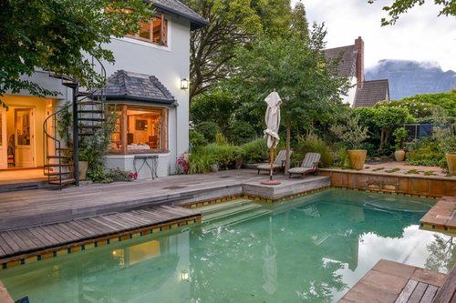 Pension Hedge House 5