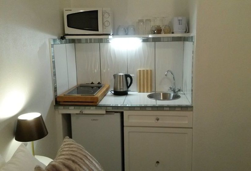 Woodlands Retreat 11