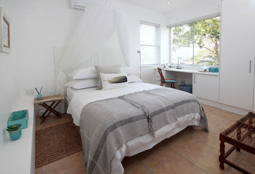 Bed and Breakfast Whale Coast Villa 9