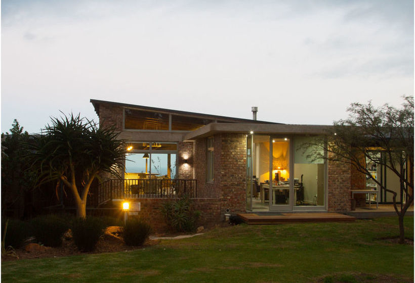 Albergue Surfari Accomodation & Venue Wilderness