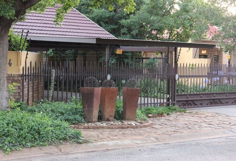 Yenfie Bed & Breakfast 11