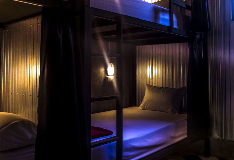 Phanganist Hostel 11