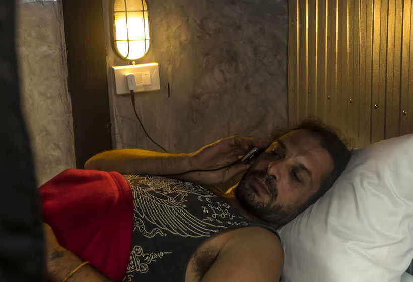 Phanganist Hostel 13