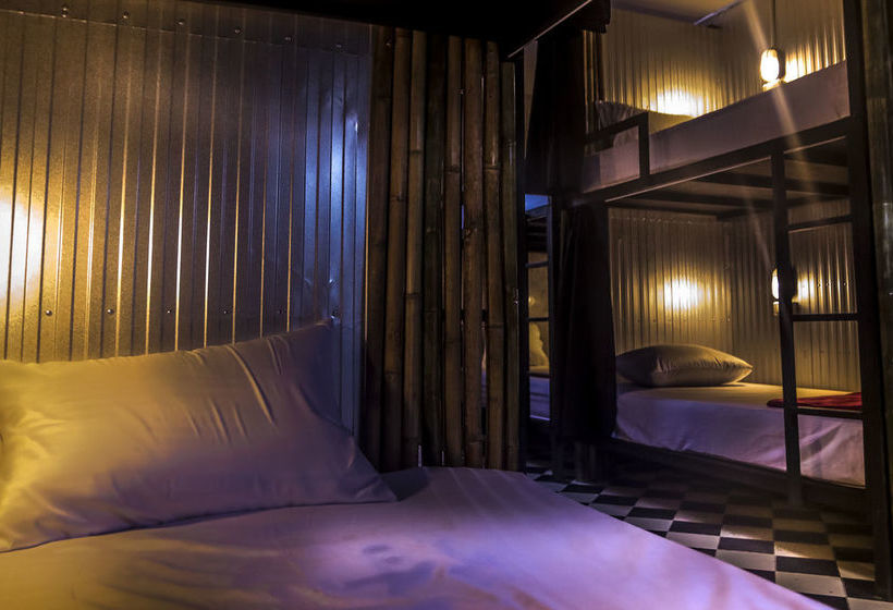 Phanganist Hostel 19