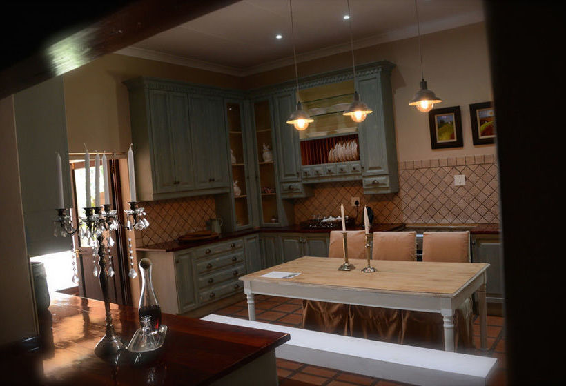 Bed and Breakfast Elegant Manor Rustenburg Guest House 16