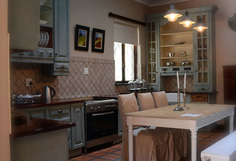 Bed and Breakfast Elegant Manor Rustenburg Guest House 17