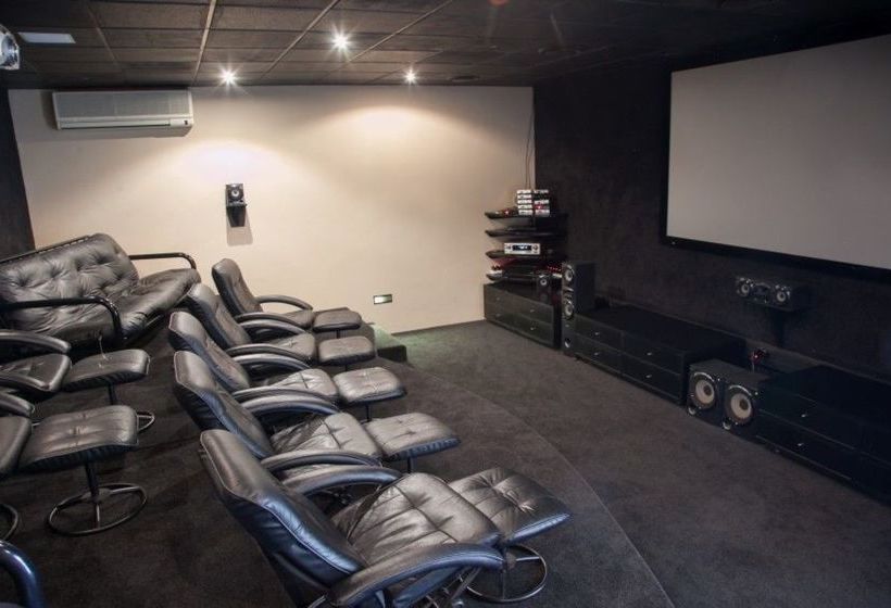 Pension The Links Guest House 12