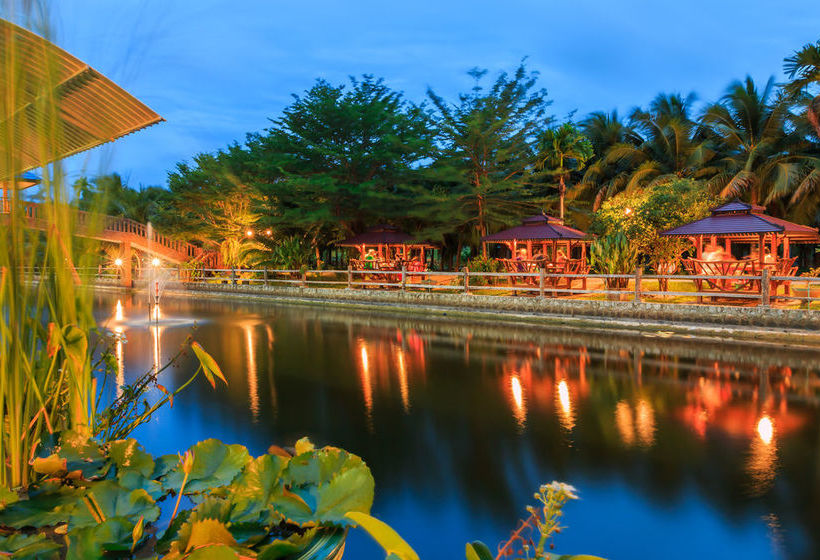 Hotel Coconut Resort 13