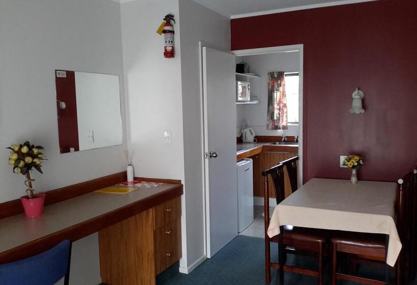 Papakura Pioneer Motor Lodge & Motel 4