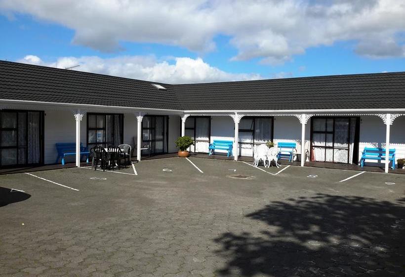 Papakura Pioneer Motor Lodge & Motel 6