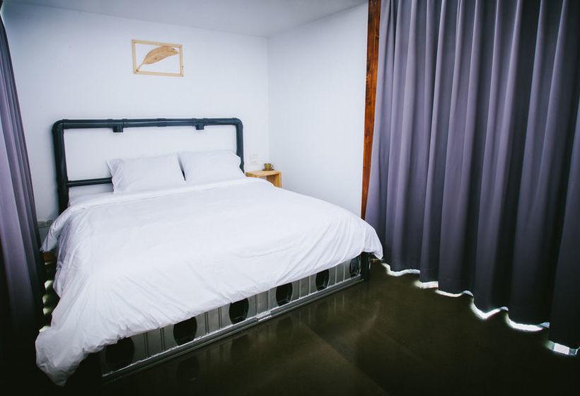 Hotel Baan Boom Boxes 1