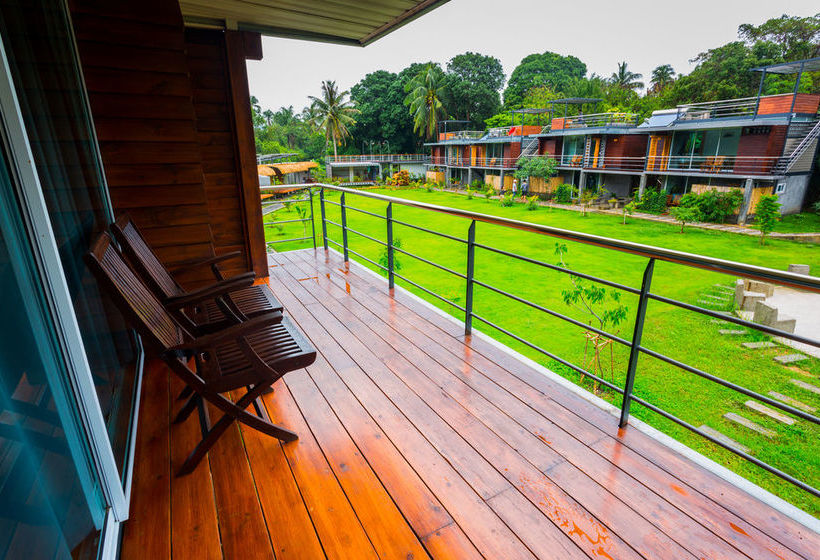 Hotel Baan Boom Boxes 8