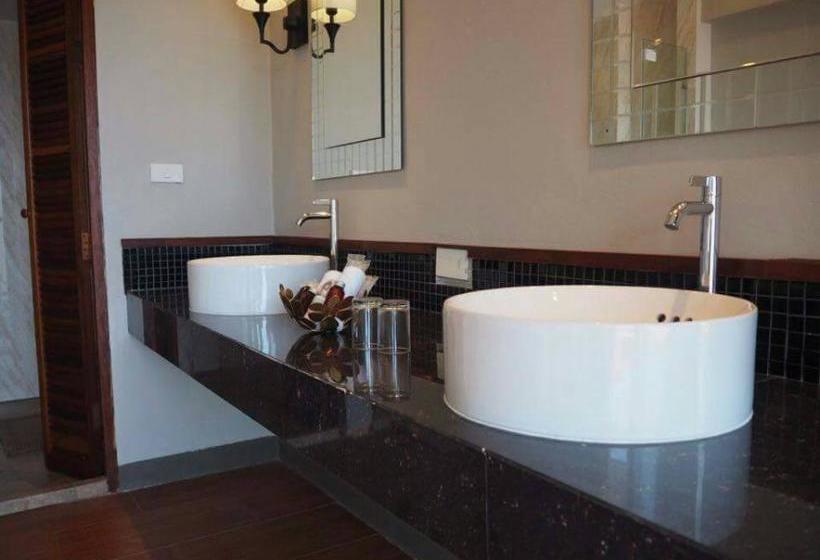 Hotel Asara Private Beach Resort 17