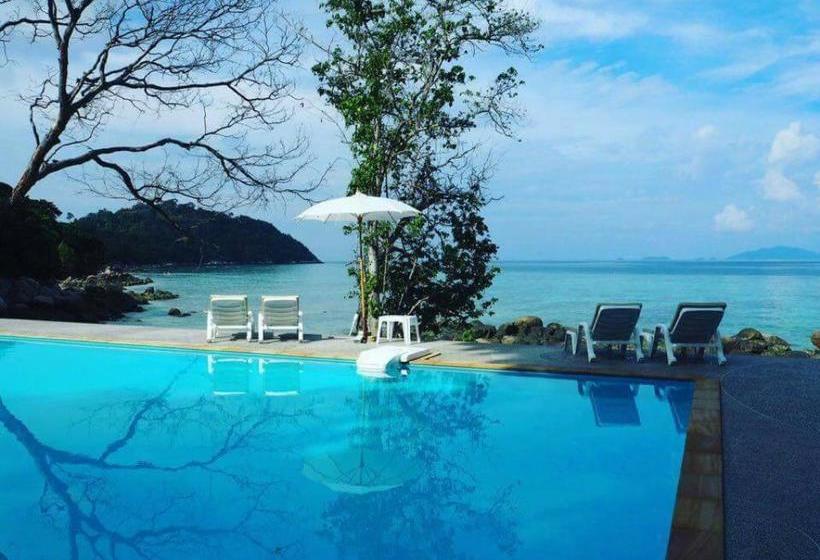 Hotel Asara Private Beach Resort 6