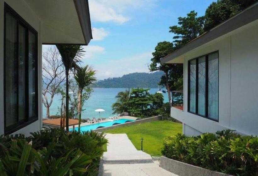 Hotel Asara Private Beach Resort 8