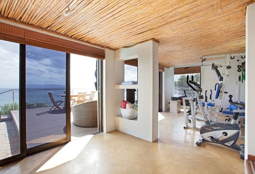 Whale Huys Luxury Oceanfront Villa 12