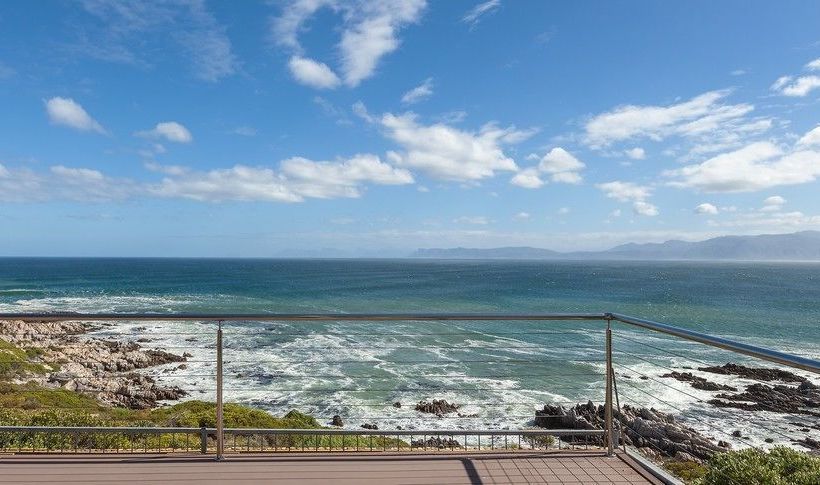 Whale Huys Luxury Oceanfront Villa 19