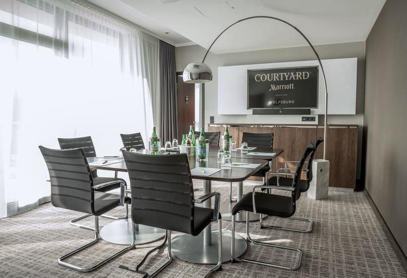 Hotel Courtyard By Marriott Wolfsburg 11