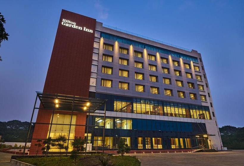 Hotel Hilton Garden Inn Lucknow 2